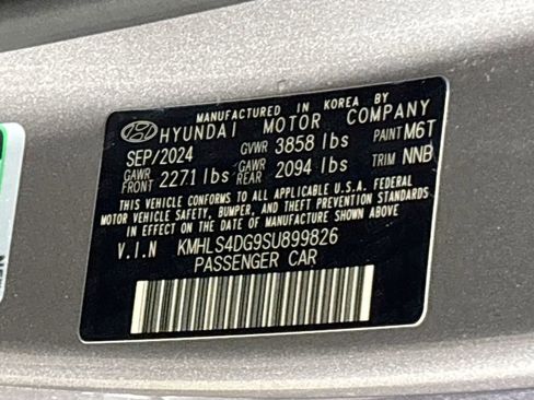 Used 2025 Hyundai Elantra SEL FWD image 26