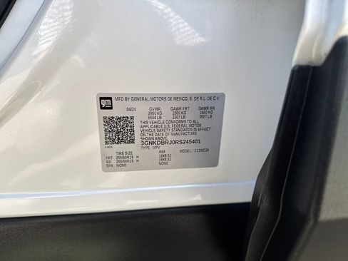 Used 2024 Chevrolet Blazer EV LT AWD/4WD image 30