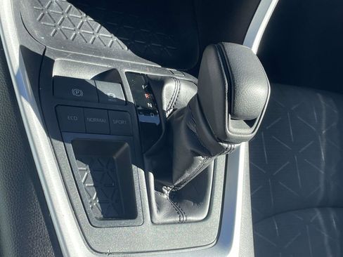 Used 2024 Toyota RAV4 XLE image 5