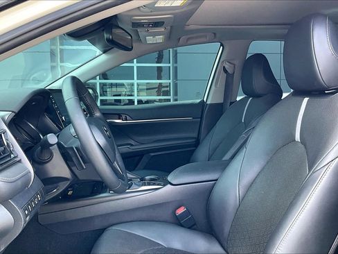 Used 2024 Toyota Camry XSE w/ Navigation Package FWD image 3