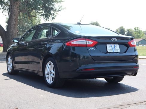 Used 2014 Ford Fusion SE FWD image 7