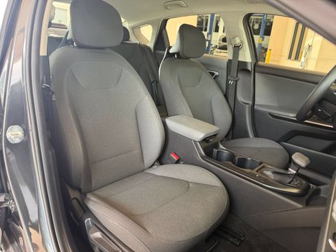 Used 2025 Kia K4 FWD image 31