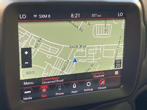Used 2023 Jeep Renegade Latitude AWD/4WD image 25