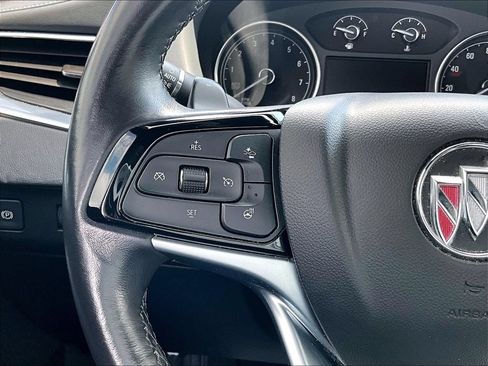 Used 2023 Buick Enclave Essence AWD/4WD image 17