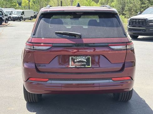 New 2026 Jeep Grand Cherokee Limited AWD/4WD image 12