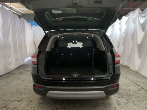 Used 2025 Honda Pilot EX-L image 19