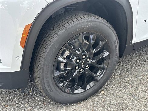 New 2026 Chevrolet Traverse LT w/ Enhanced Driving Package image 7