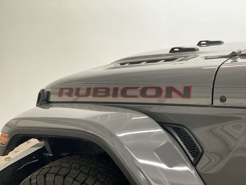 Used 2020 Jeep Gladiator Rubicon image 11