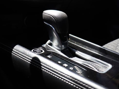 Used 2023 Nissan Kicks SV w/ Exterior Package image 48