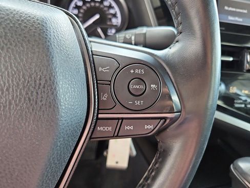 Used 2022 Toyota Camry SE image 17