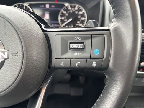 Used 2023 Nissan Rogue SL w/ SL Premium Package image 24