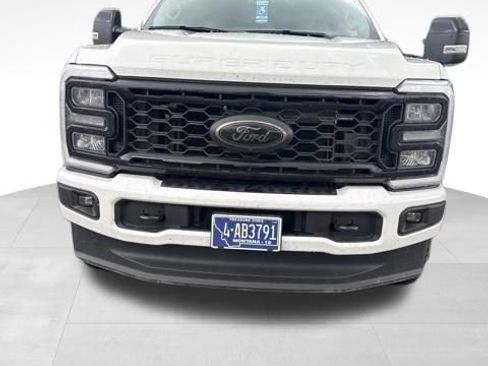 Used 2026 Ford F350 Lariat w/ Black Appearance Package AWD/4WD image 1