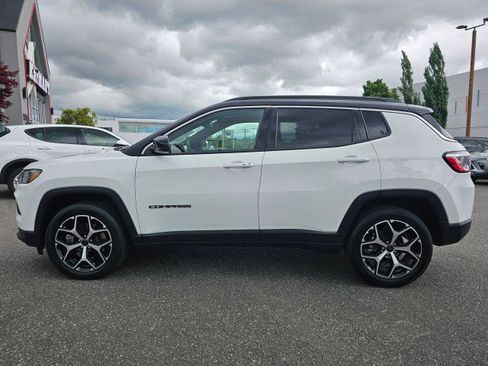 Certified 2025 Jeep Compass Limited AWD/4WD image 6