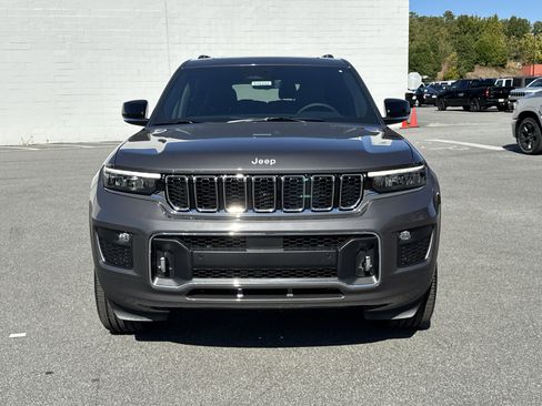 New 2025 Jeep Grand Cherokee L Overland w/ Luxury Tech Group IV AWD/4WD image 2