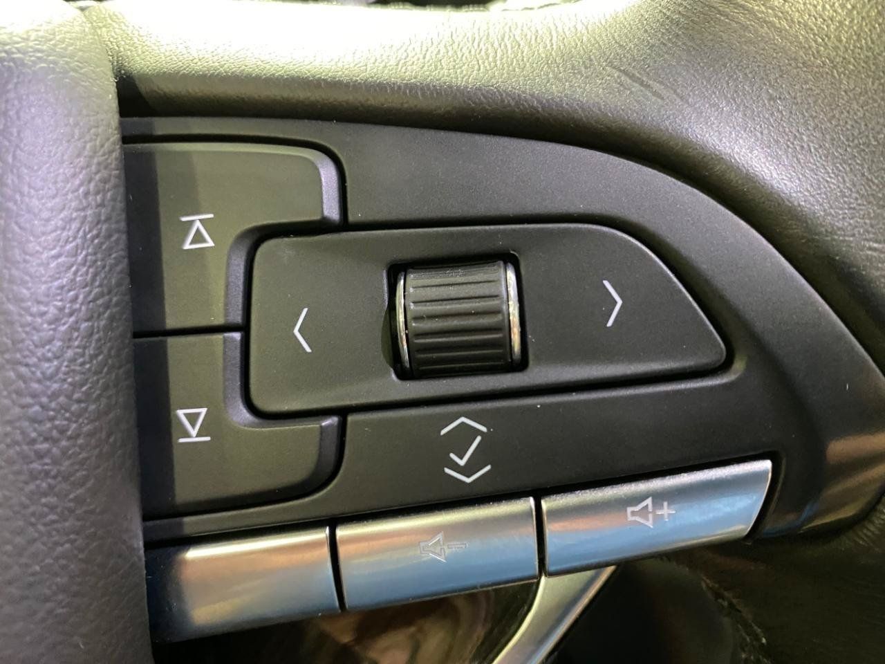 Used 2020 Cadillac XT6 Premium Luxury w/ Platinum Package AWD/4WD image 24
