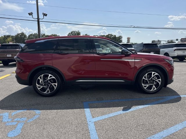 New 2026 Lincoln Nautilus Premier AWD/4WD image 3