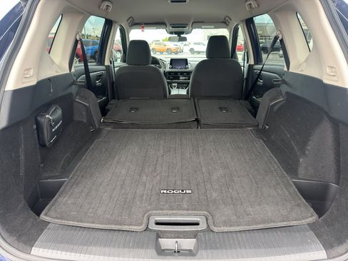 Used 2025 Nissan Rogue SV AWD/4WD image 12