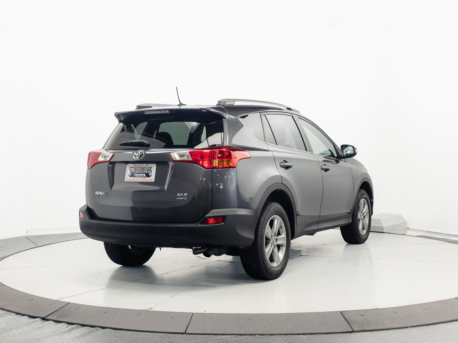 Used 2015 Toyota RAV4 XLE AWD/4WD image 14