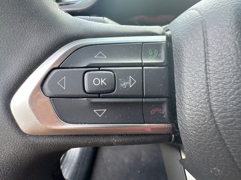 Used 2024 Jeep Compass Latitude AWD/4WD image 27