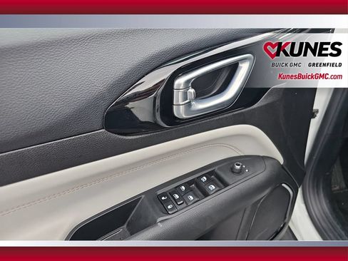 Used 2025 Jeep Compass Limited AWD/4WD image 13