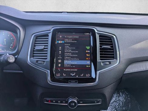 Used 2020 Volvo XC90 T5 Momentum image 13