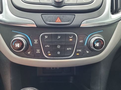 Used 2021 Chevrolet Equinox LT image 27