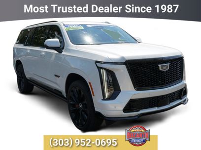Used 2025 Cadillac Escalade ESV V