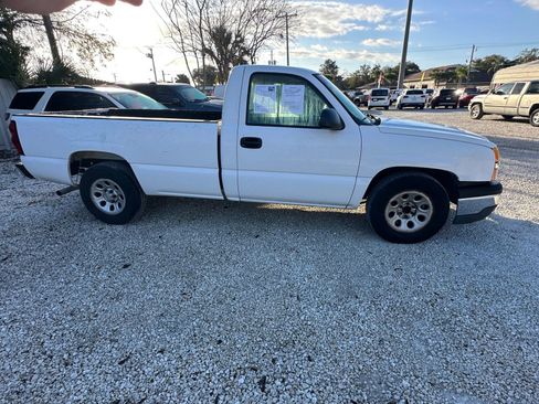 Used 2005 Chevrolet Silverado 1500 W/T RWD image 3