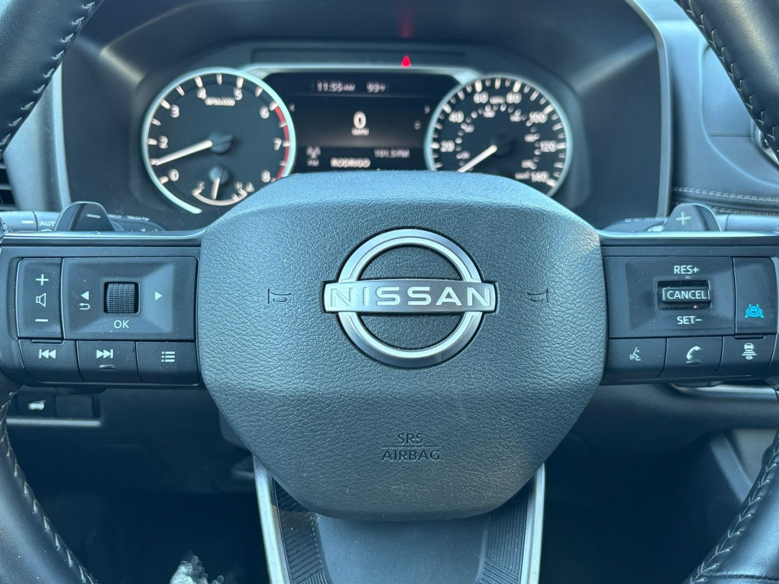 Used 2025 Nissan Rogue SV FWD image 29