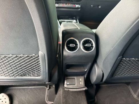 Used 2025 Mercedes-Benz GLA 250 image 13