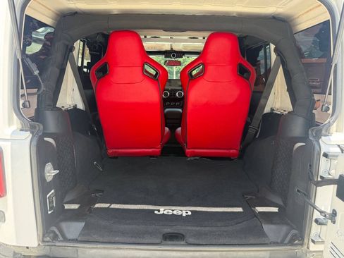 Used 2015 Jeep Wrangler Unlimited Rubicon w/ Dual Top Group AWD/4WD image 24