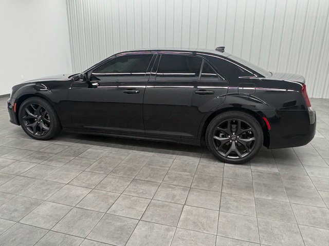 Used 2022 Chrysler 300 Touring L RWD image 6