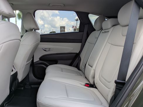 Certified 2025 Hyundai Tucson SEL FWD image 13