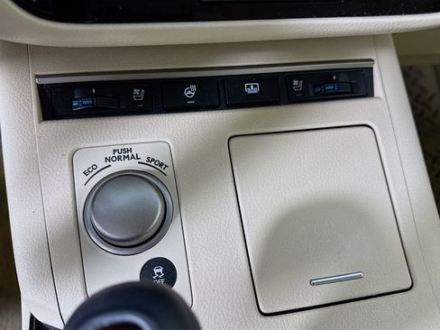 Used 2015 Lexus ES 350 w/ Luxury Package FWD image 18