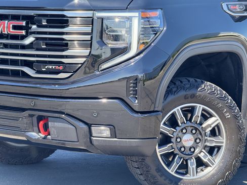 Used 2025 GMC Sierra 1500 AT4 AWD/4WD image 3
