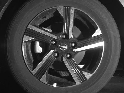 Used 2025 Nissan Sentra SV FWD image 12
