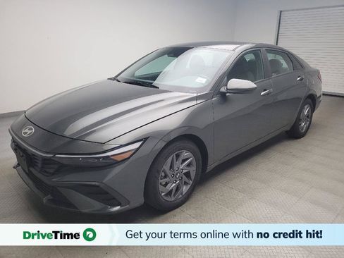 Used 2024 Hyundai Elantra SEL FWD image 1