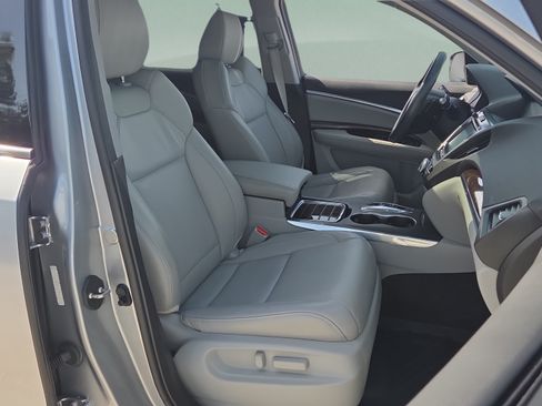 Certified 2018 Acura MDX SH-AWD w/ Technology Package image 17