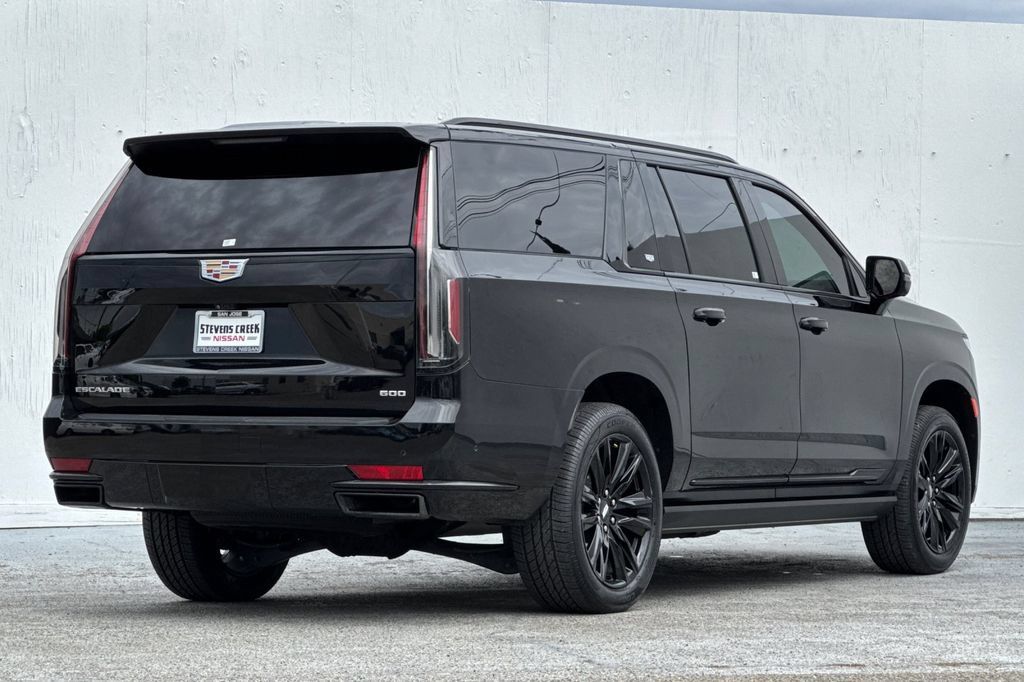 Used 2022 Cadillac Escalade ESV Sport w/ Touring Package AWD/4WD image 3