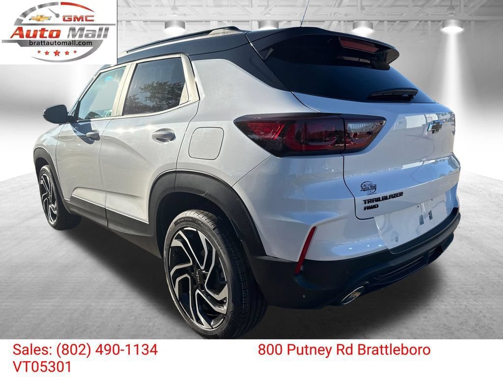 New 2026 Chevrolet TrailBlazer RS w/ Convenience Package AWD/4WD image 3