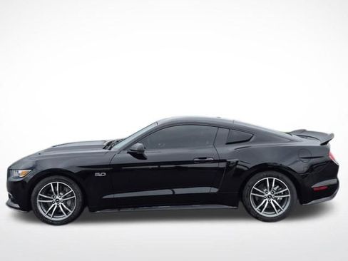 Used 2016 Ford Mustang GT Premium w/ Equipment Group 401A RWD image 8