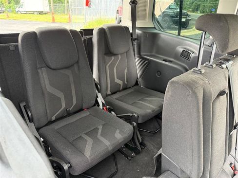 Used 2015 Ford Transit Connect XLT image 16