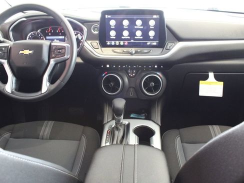 Used 2025 Chevrolet Blazer LT FWD image 48