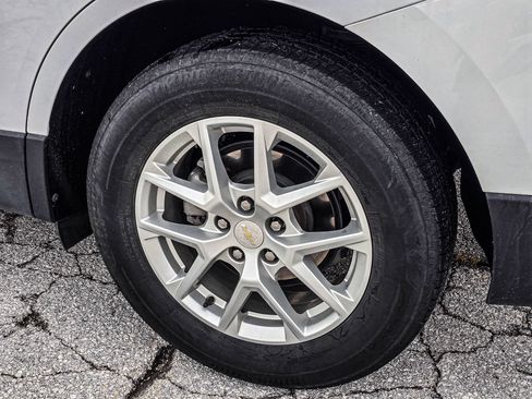 Used 2024 Chevrolet Equinox LT AWD/4WD image 7