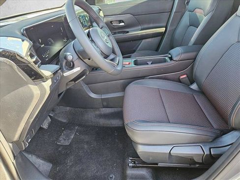 New 2026 Nissan Kicks SR FWD image 4