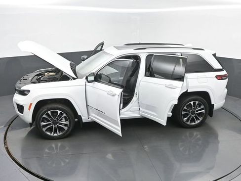 Used 2023 Jeep Grand Cherokee Overland image 63