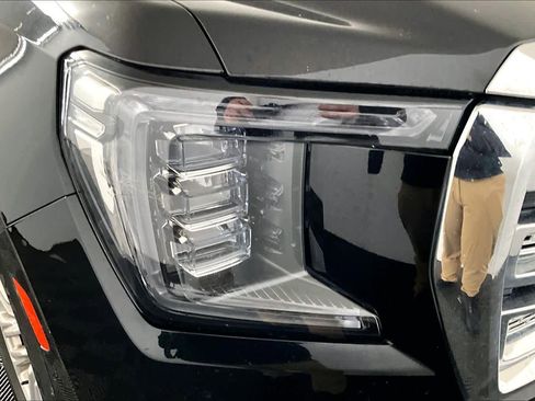Used 2021 GMC Yukon SLT image 26