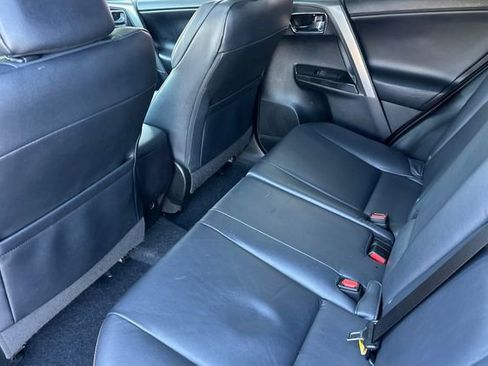 Used 2018 Toyota RAV4 SE w/ Power Extra Value Package FWD image 14