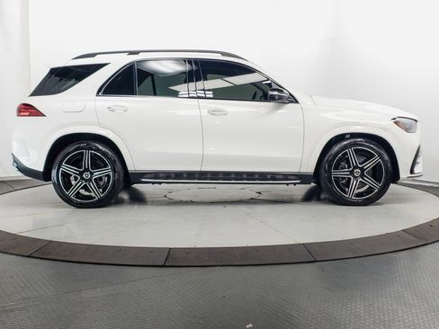 Used 2024 Mercedes-Benz GLE 450e 4MATIC image 35