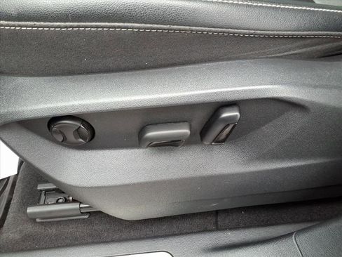 Used 2022 Volkswagen Atlas SE image 18